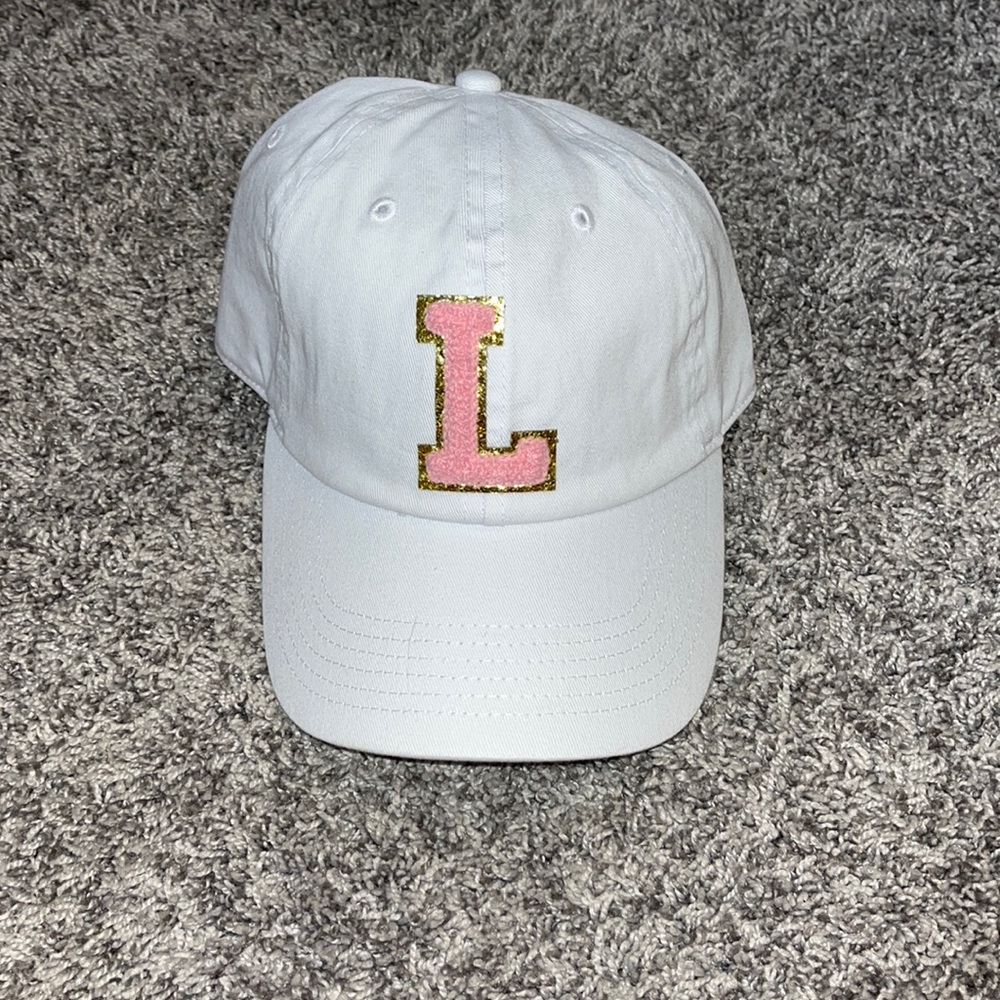 L hat